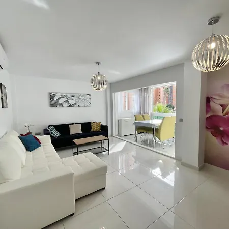 Torre Colon Apartment